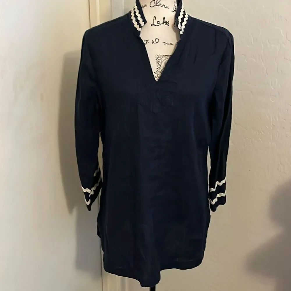 Chico’s Dark Blue Gold Metallic Rick Rack Design 100% Linen V-Neck Tunic Top